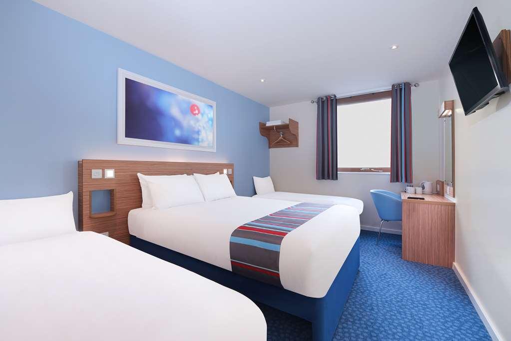 Travelodge Guildford Room photo